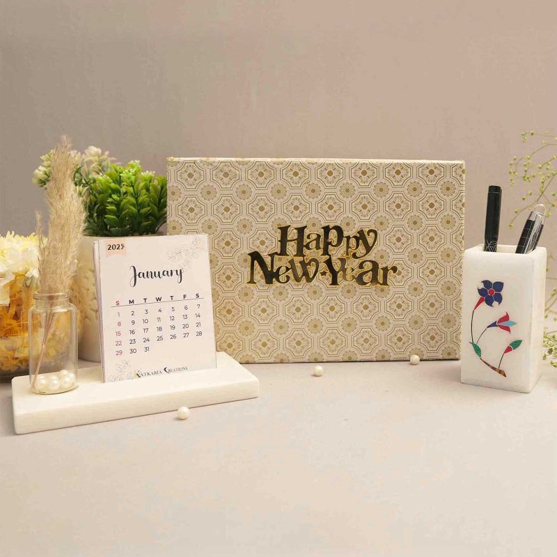 New Year Gift Hamper Gift hamper Desk calendar 2025 Personalized desk calendar Custom desk calendar Office desk calendar Professional desk calendar Corporate desk calendar Minimalist desk calendar Eco-friendly desk calendar Stylish desk calendar